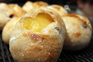 boulangerie gout（ブーランジュリーグウ）天然酵母くるみリンゴ