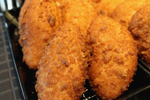 boulangerie gout（ブーランジュリーグウ）自家製goûtカレーパン