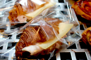 boulangerie gout（ブーランジュリーグウ)ジャンボン・グリュイエール