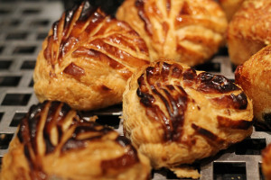boulangerie gout（ブーランジュリーグウ)ショーソン・ポム・エ・リュバーブ