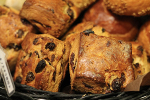 boulangerie gout（ブーランジュリーグウ)石臼挽き全粒粉のレーズンスコーン石臼挽き全粒粉のレーズンスコーン