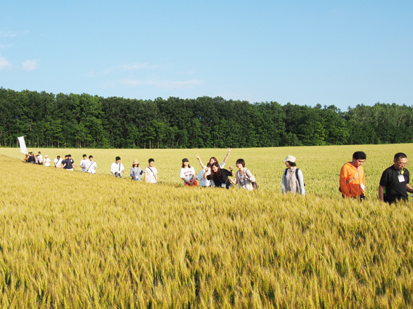 boulangerie gout（ブーランジュリーグウ) 北海道小麦現地視察研修ツアー